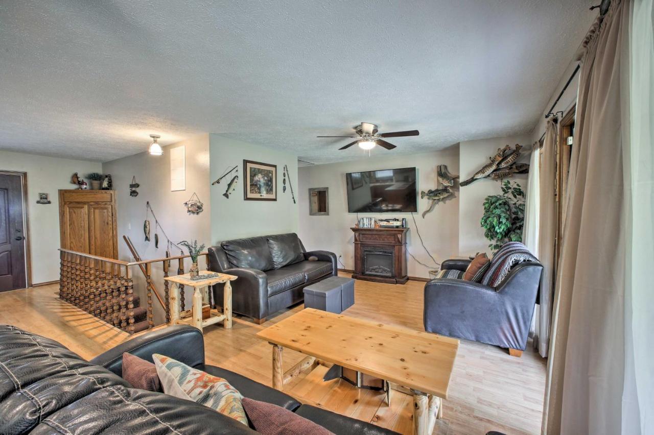 Lakefront Table Rock Home With Fire Pit! Golden Экстерьер фото